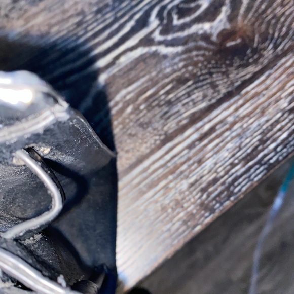 Ladies black leather faux BCBG bag from Paris - Picture 5 of 9